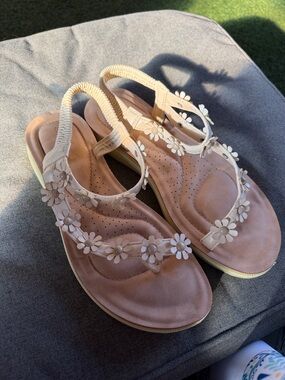 Annie Cream Floral Slingback Sandals